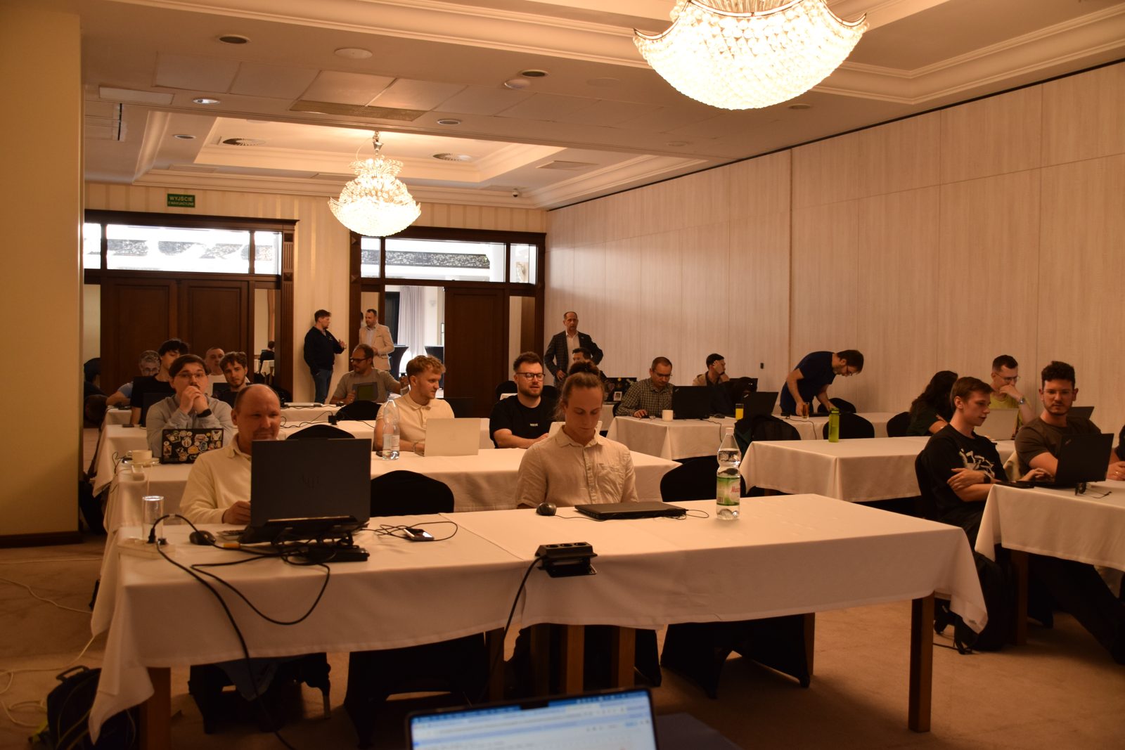 Workshop room at Hotel Binkowski full of participants with laptops